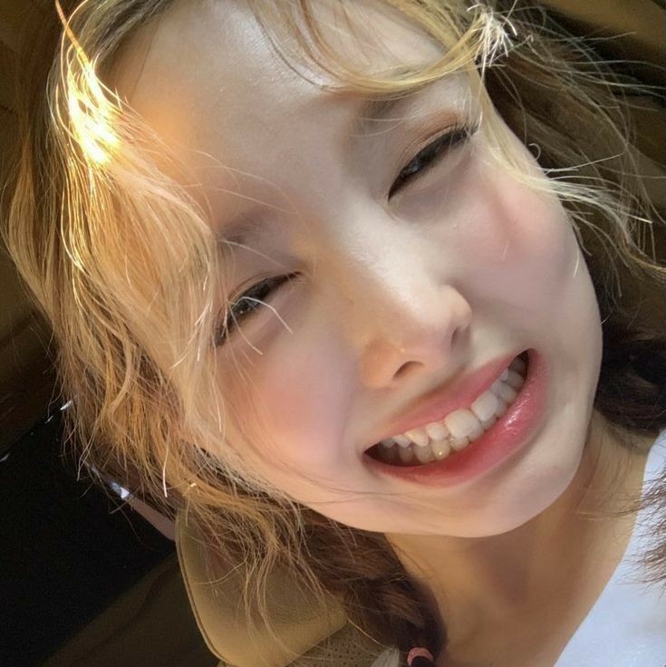 Untiltheyeon's tweet photo. @stayperdeyikapa doğum günün kutlu olsunn https://t.co/ppD0rss1uG