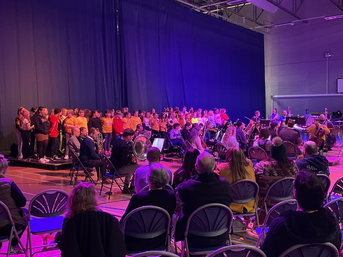 SVSMusicDept's tweet photo. A great afternoon and evening with 26 SVS students involved in a massed choir performing with the Multi-Story Orchestra. A stirring performance from all involved and a unique experience for our students. #severnvaleschool #multistoryorchestra https://t.co/G6euORD3nP
