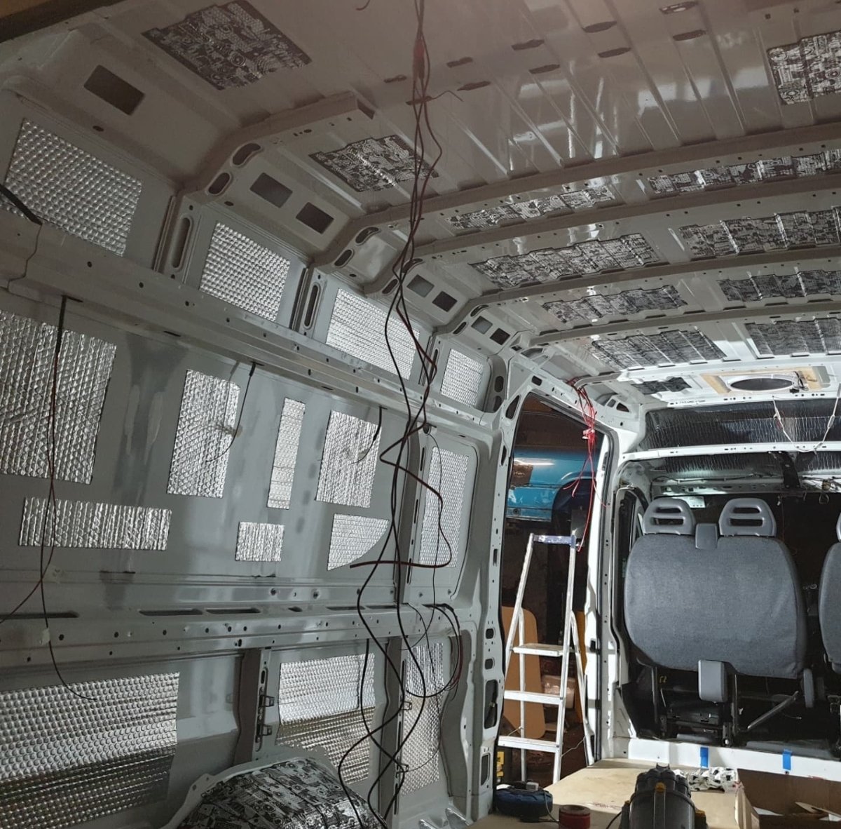 CBFoley's tweet photo. 28/ Day 10 Pt 5:
ctd.. & took out a portion of a roof support for the big skylight to be fitted next week. Sound deadening was applied to the remaining side & roof panels. It was oddly satisfying removing the protective film on the Maxxfan!
#SelfBuildVan #SelfBuildDiary #VanLife https://t.co/iLBk5kuQrn