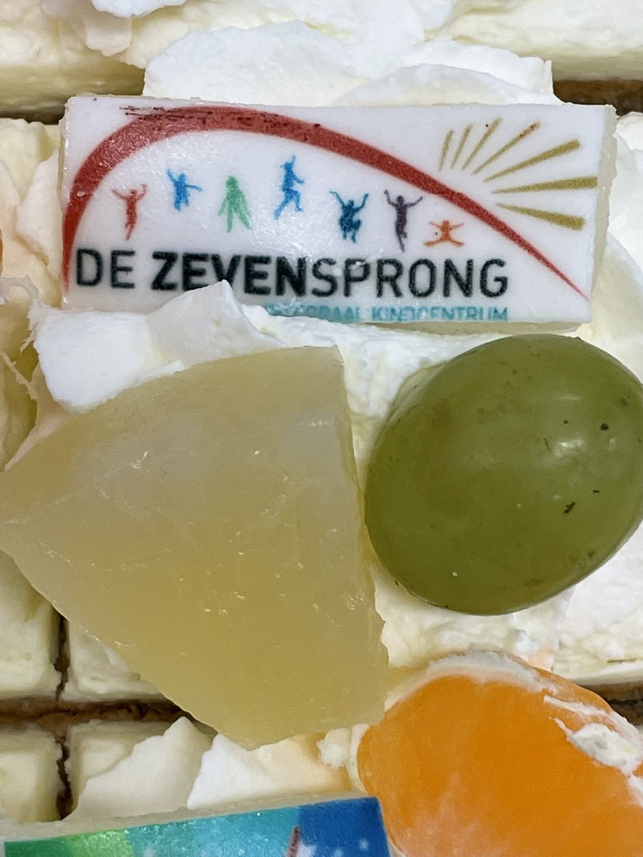 IKC de Zevensprong bestaat #25 jaar. Dat vierden we vandaag met 600 #taart van <a href="/Bakker_Tietema/">Bakkerij Tietema</a>  Later, als COVID maatregelen voorbij zijn doen we het nog eens.