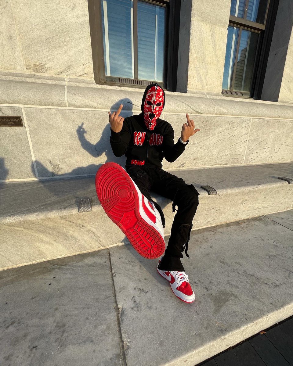 Sean_Tyson11's tweet photo. Cool kid 🖤 https://t.co/U1DWXbI6ug