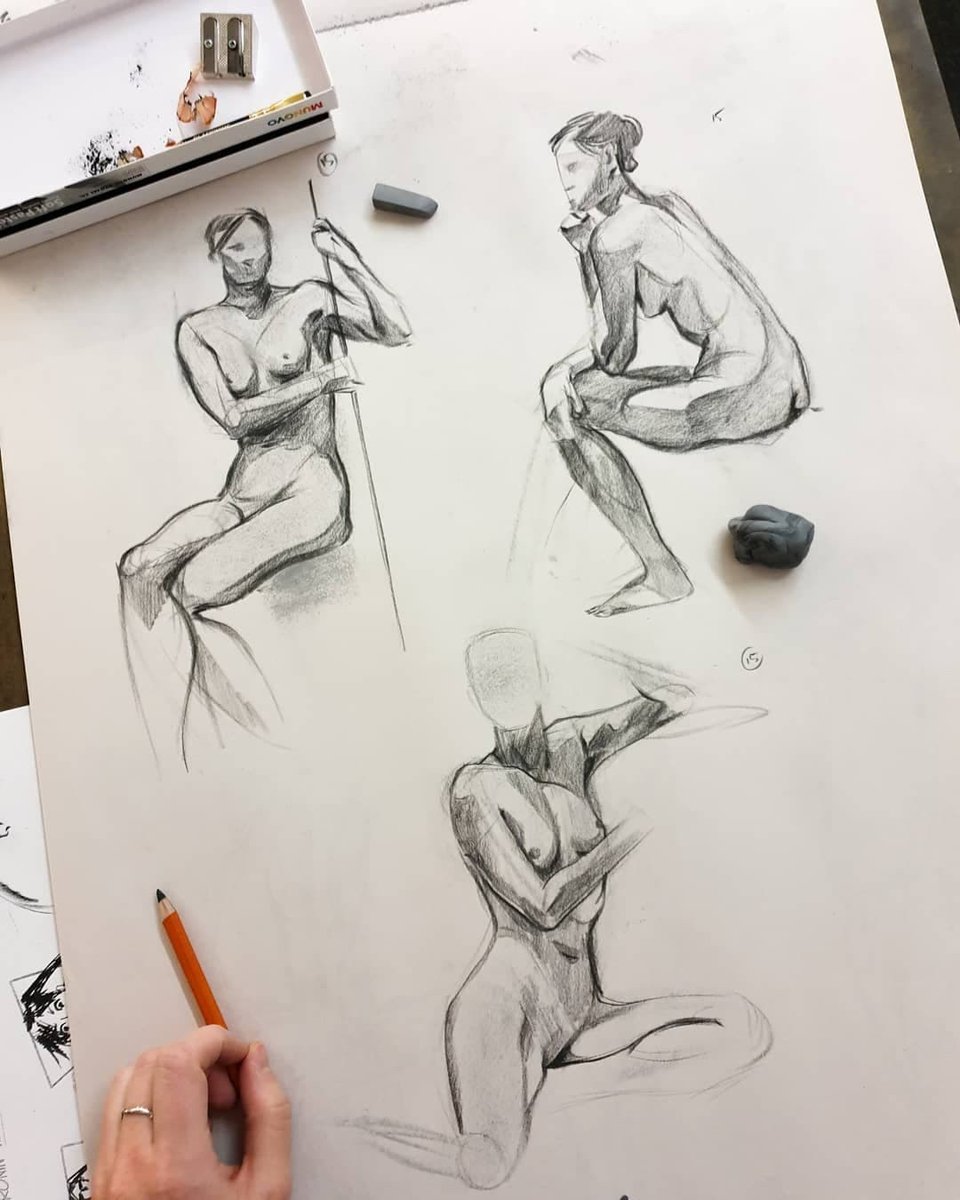 vfs's tweet photo. “Throwback to life drawing classes at VFS 🥺 missing those times.”

- #VFS3D alumna, Illustrator, &amp; Matte Painter Bára Ying Halldórsdóttir of Iceland. 

We miss you too Bára! Thanks for sharing. 

#MyVFS https://t.co/oBZWiX9ksA