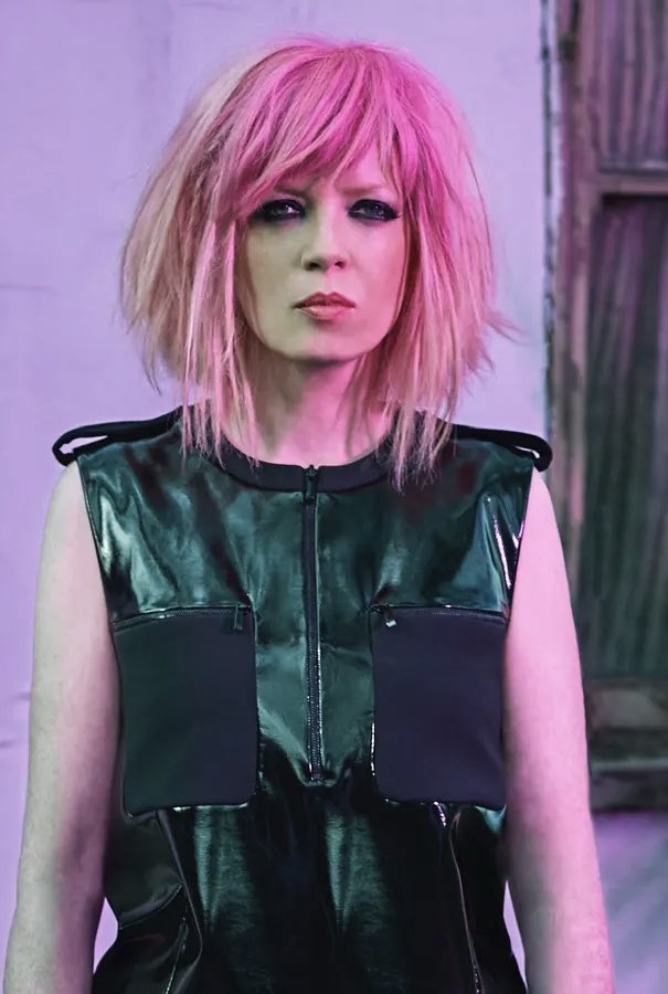 You and a celebrity who shares your sun and moon signs.
👄👄👄