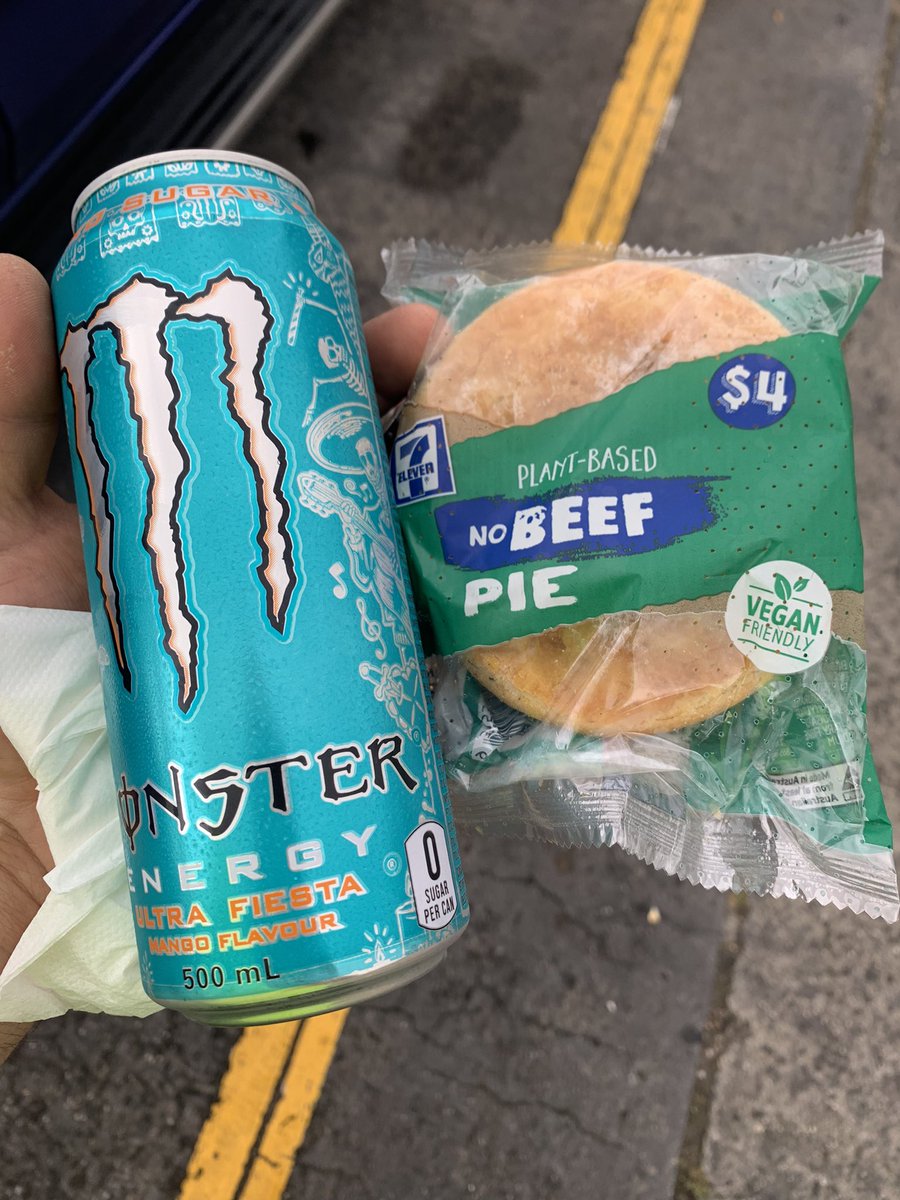 cptwoodsy's tweet photo. Essentials! @7ElevenAus with the goods! https://t.co/LPJlyKadOB