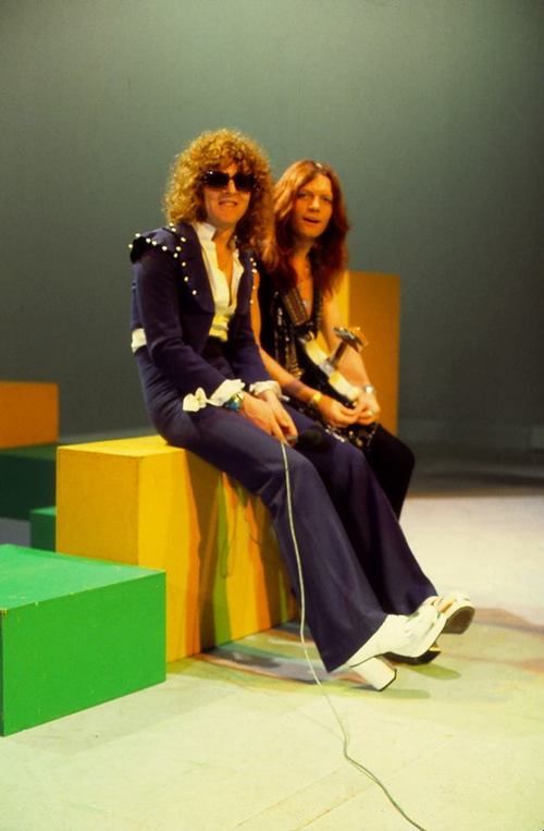 #FBF to Ian &amp; Ariel on the set of TopPop, a Dutch TV show, 1973.