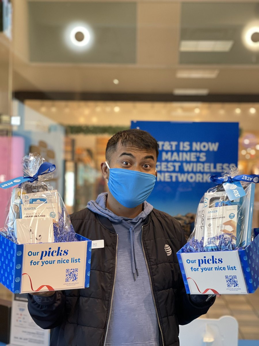 Can’t decide for the holidays?! Well why don’t you stop on in at <a href="/ATT/">AT&T</a> and we’ll pick the perfect bundle for you! And you know AT&amp;T is now Maines largest wireless network! <a href="/JessRacine8/">Jess Conforto</a> <a href="/LillardDerick/">Derick Lillard</a> <a href="/keroninc/">Keron Incarnato</a> @dee_sims207 <a href="/TheRealOurNE/">#OurNE</a>