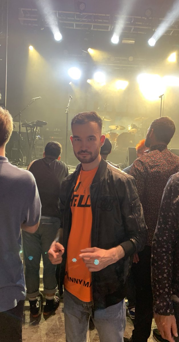 _jordanz97's tweet image. @BBC6Music #TShirtDay @Johnny_Marr ⚡️ #hihello