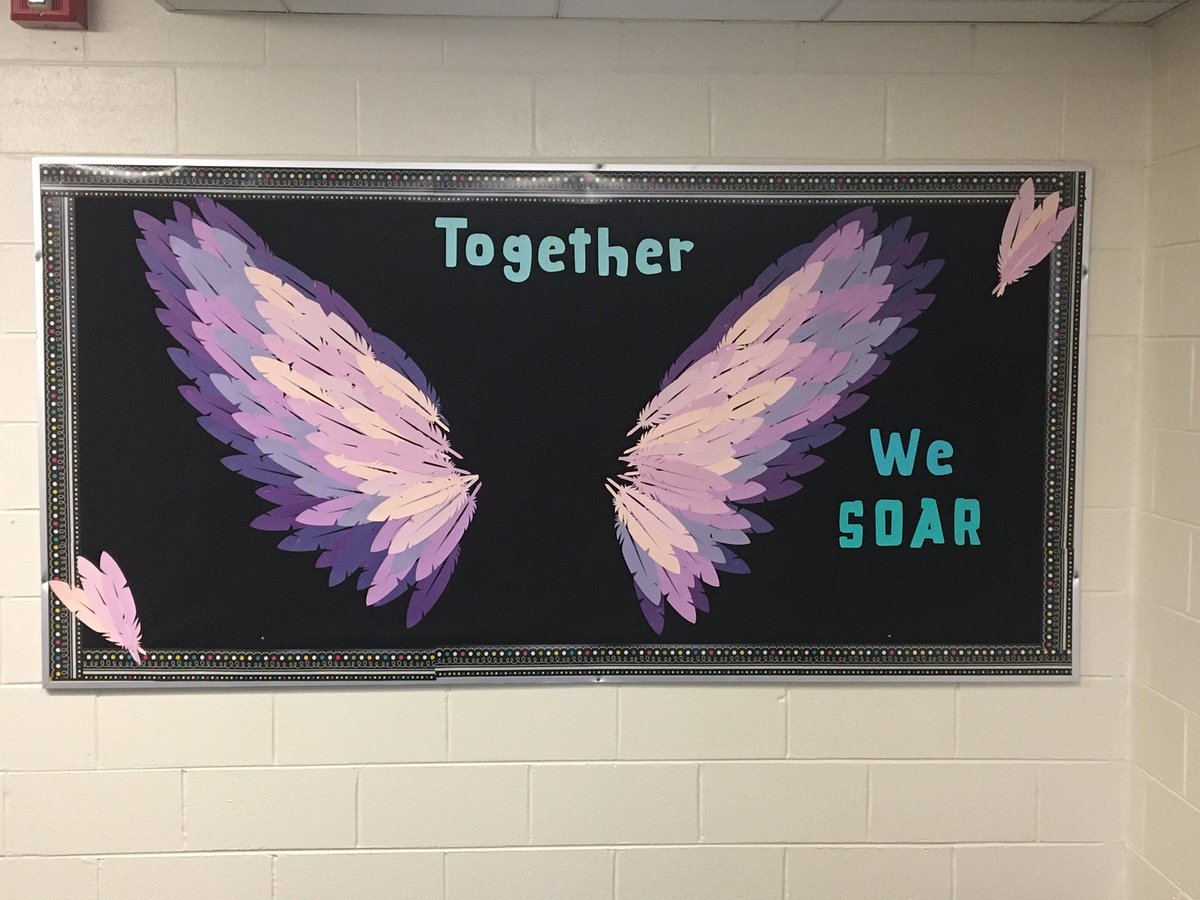 MelzerMLions's tweet photo. Beauty all around @MelzerMLions! Students will be so excited to see it when they return. Have a restful break! #63success #63forward https://t.co/G4krOSCyKn