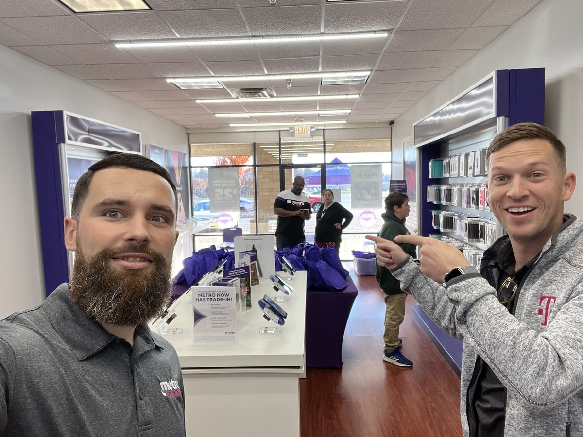 Terry Hayes (@terryhayesiii) on Twitter photo Had a blast today giving away free Turkey vouchers in Radcliff at our <a href="/MetroByTMobile/">Metro by T-Mobile</a> storeš¦ Had a blast today giving away free Turkey vouchers in Radcliff at our <a href="/MetroByTMobile/">Metro by T-Mobile</a> storeš¦