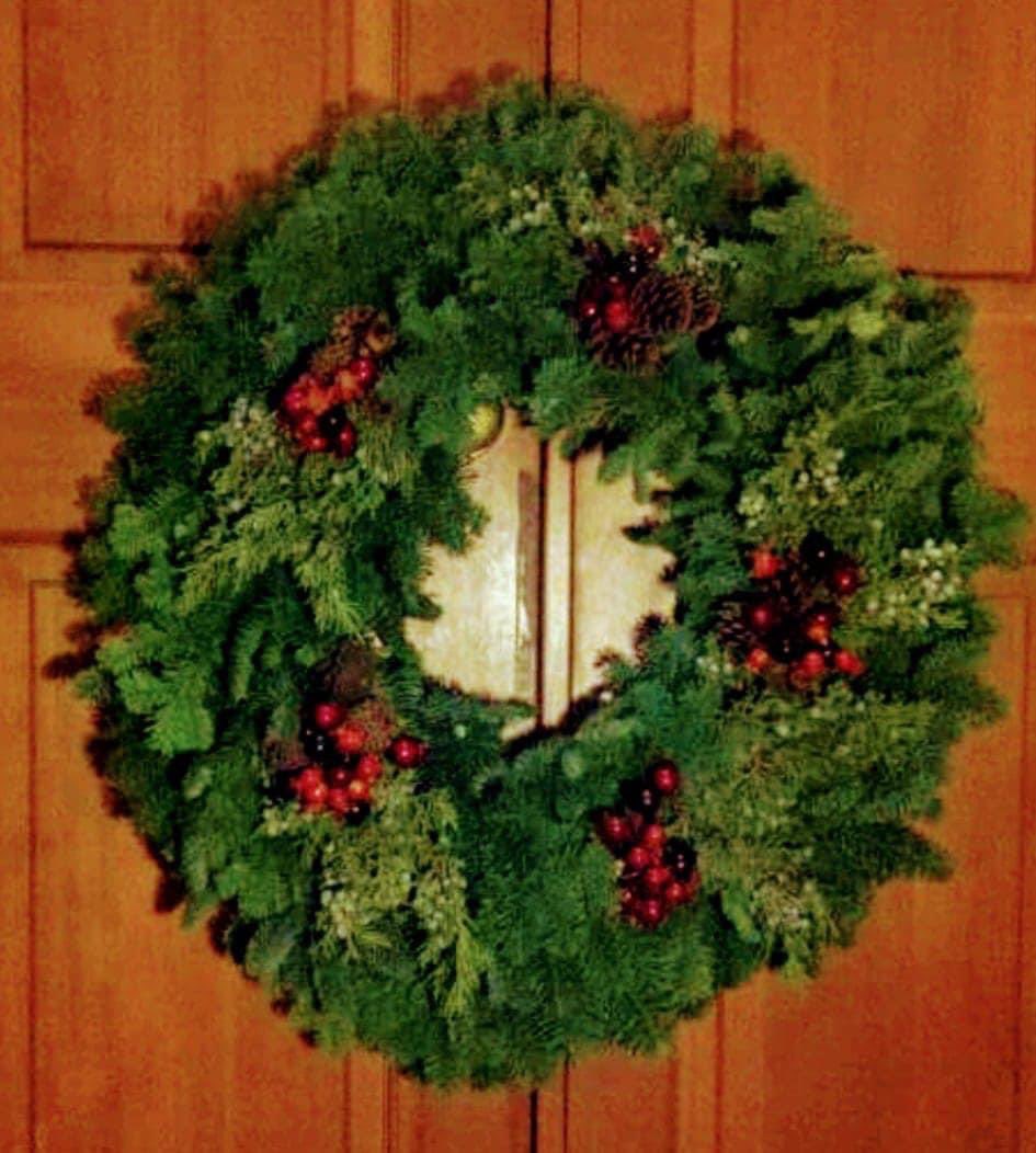 BHHSTrackField's tweet photo. Looking for a Christmas Wreath, want to support Black Hills Track and Field…here’s your opportunity!!!
$30 for a 26” wreath!! https://t.co/XNeuqTShf4