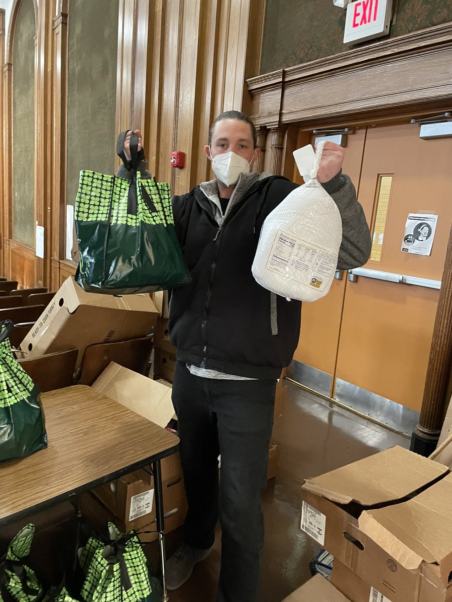 CLestrange7's tweet photo. 50 turkeys and all the fixings sent home today with families. A big thank you to the Boys and Girls Club of Providence.@asf_school @pvdschools #HappyThanksgiving https://t.co/mJgvxzBHwE