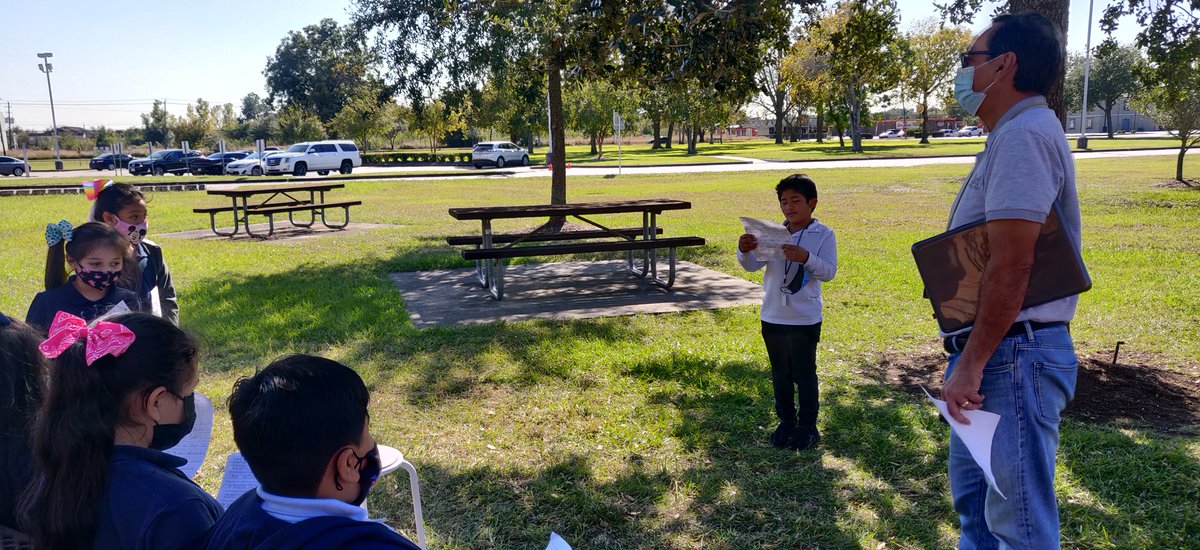 J_Vazquez_3's tweet photo. Persuading Mr. Tejada to allow us to wear "normal clothes" #uniformsarenotcool #mypollitos #writingisfun #2grade #writingprocess https://t.co/gkWgjShC9e