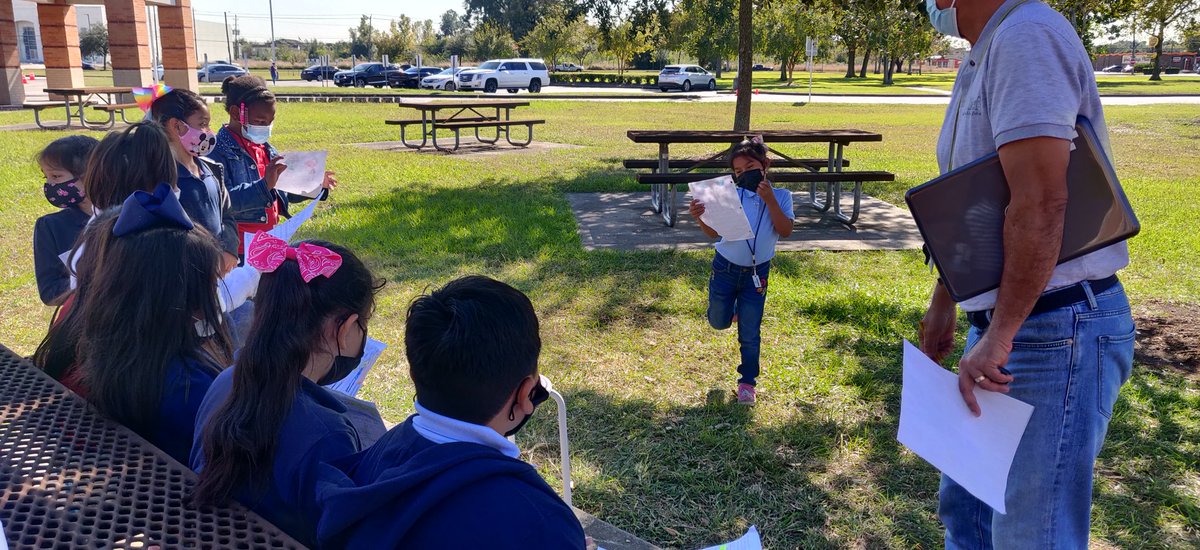 J_Vazquez_3's tweet photo. Persuading Mr. Tejada to allow us to wear "normal clothes" #uniformsarenotcool #mypollitos #writingisfun #2grade #writingprocess https://t.co/gkWgjShC9e