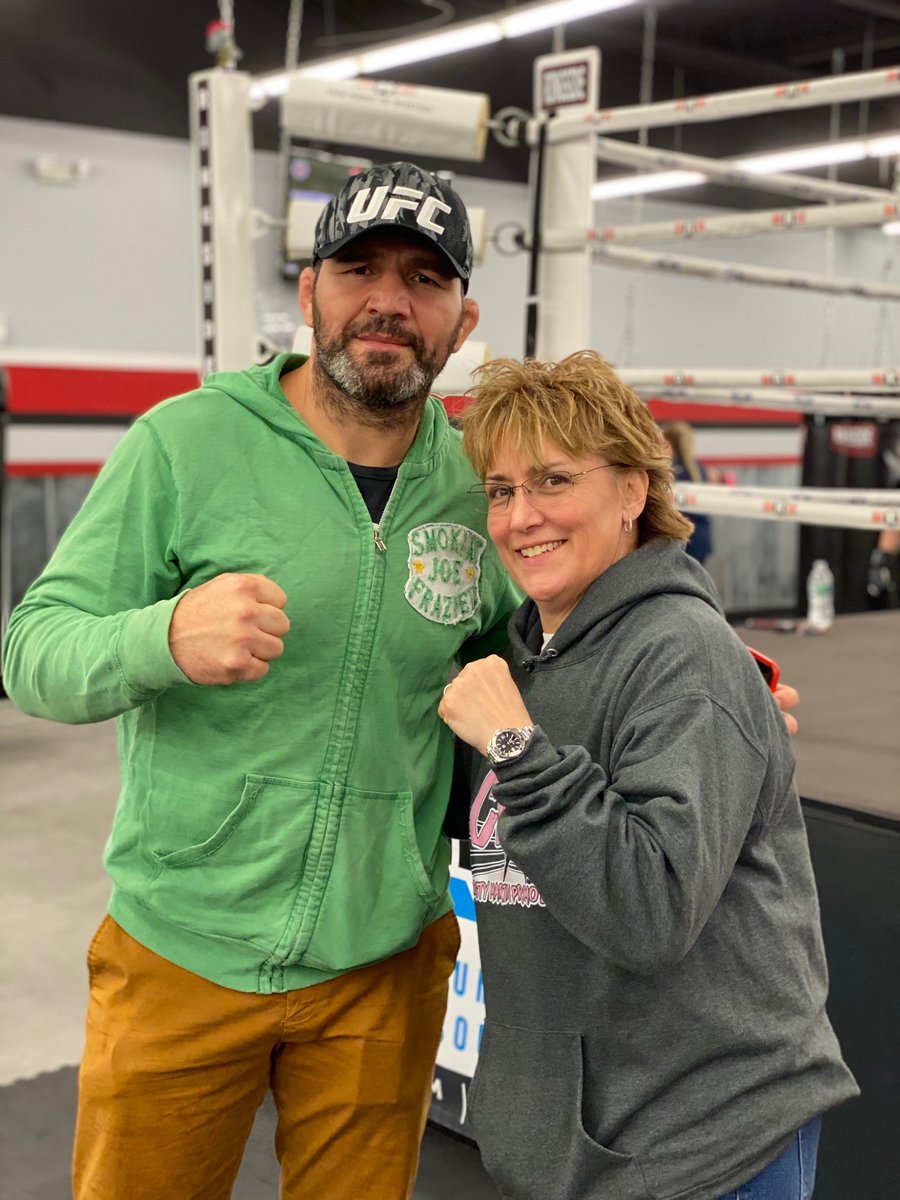 bigmediabuzz's tweet photo. UFC LIGHT HEAVYWEIGHT CHAMPION GLOVER TEIXEIRA TO ATTEND MAYHEM IN MYRTLE 4 BOXING SHOW IN MYRTLE BEACH TOMORROW NIGHT AT CROWN REEF RESORT
#BeastBoxing #boxing @HEIDDOG @Fernely_jr @PayneBoxing #TonyAguilarBoxing @gloverteixeira
https://t.co/EeFvQKr4n7 https://t.co/5Ug5GtuO9W
