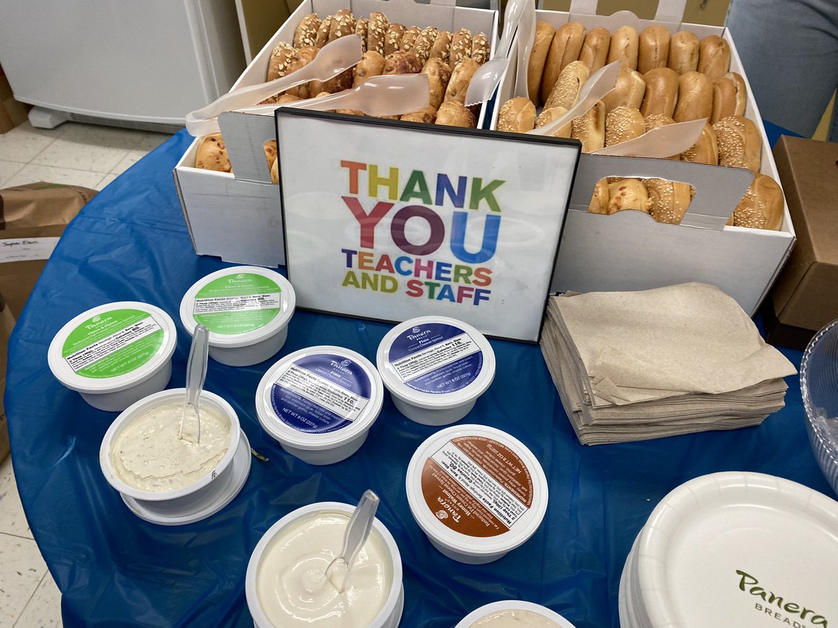 Our <a href="/pta_joyner/">Joyner PTA</a> knows how to make our Friday morning better! We appreciate you all at the JYJ! 🥯💙💛💙