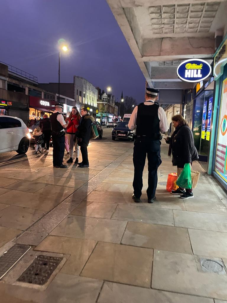 MPSPenge's tweet photo. There has been additional patrols in #Penge tackling violence against women and girls which included raising awareness of streetsafe, handing out spikeys, street safe leaflets and handing out personal safety alarms #VAWG #Streetsafe #WorkingtogetherforasaferLondon https://t.co/ZdU0yjxVsN