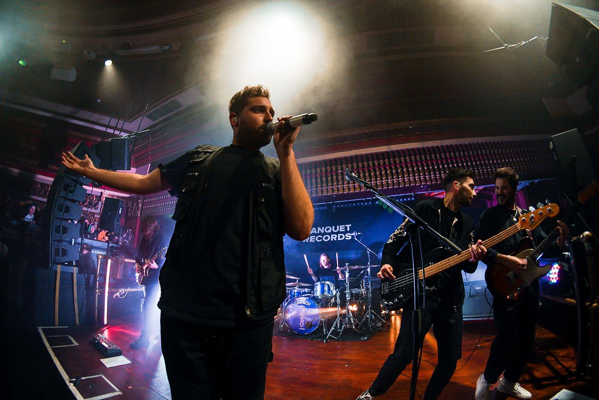 BanquetRecords's tweet photo. You Me At Six at the first of their three shows this weekend
📷: @BobbyVMedia https://t.co/dBTnsPVnkO
