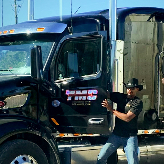 TMCTRANS's tweet photo. Happy #FlatbedFriday TMC! https://t.co/9eaoE5AdwN