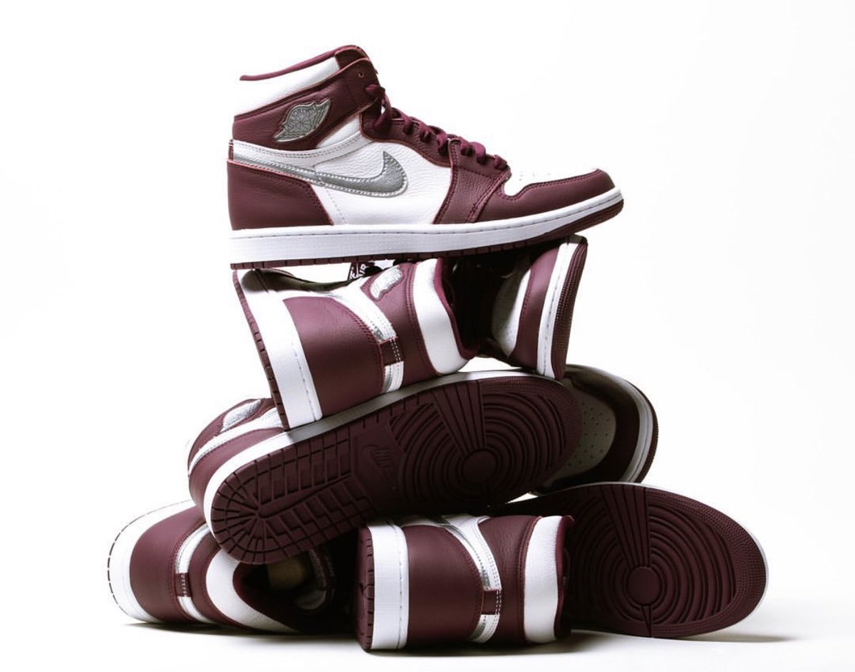 SNKR_TWITR tweet media