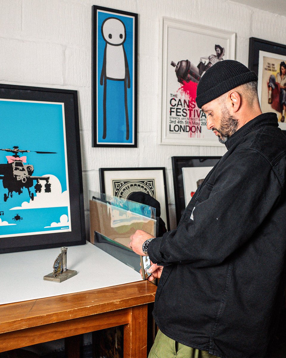 Footpatrol_ldn's tweet photo. For our latest FP Meets we catch up with Andy Knight. Andy had one of the most insane collections of AM1's however, for his FP Meets, Andy takes us through his top five pieces of art within his collection. #Footpatrol #TEAMFP #FPMeets #SneakerTalk #Streetart #Banksy #SpaceInvader https://t.co/9u20WjimsX