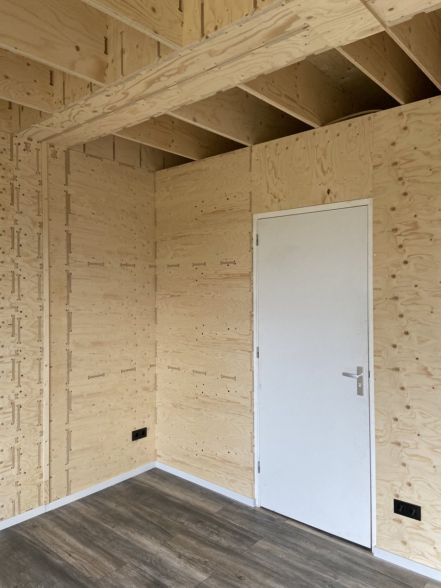 Volgende woning voor woningcorporatie Casade bijna gereed, volledig ontworpen door de toekomstige huurster! Anders wonen in Sprang-capelle #Meulenpad #hout #wikihouse