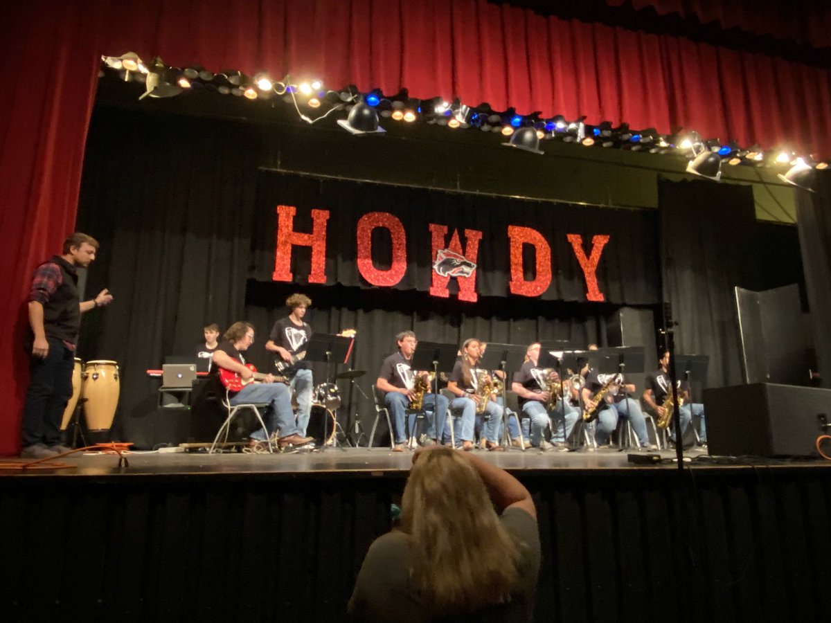 WFHS Big Red Band tweet media