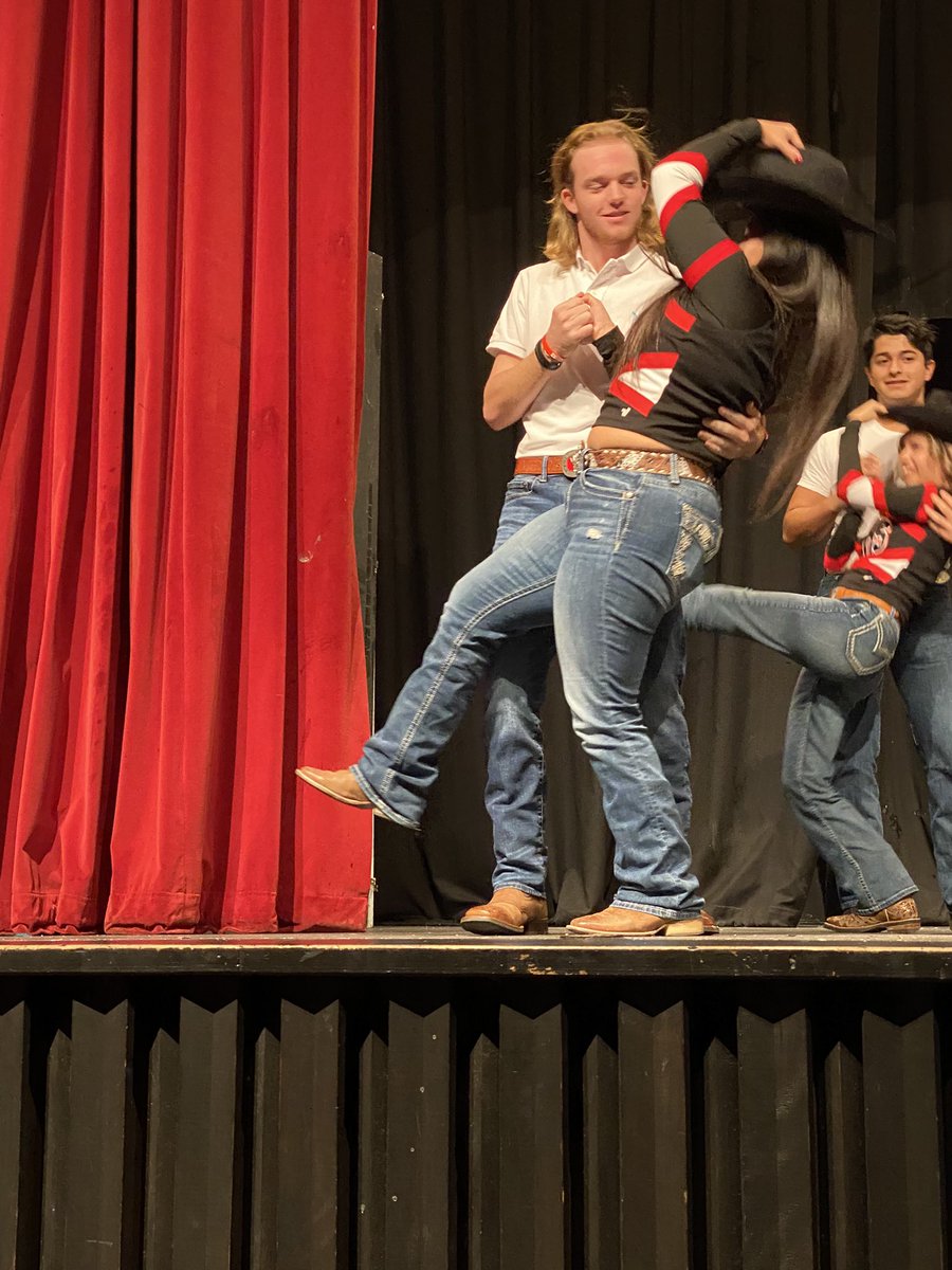 WFHS Big Red Band tweet media