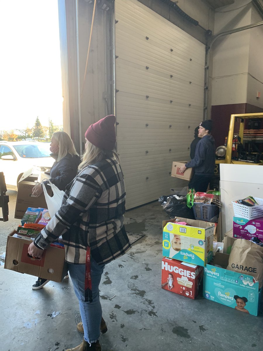 Our <a href="/Chiefs_Hockey/">Chilliwack Chiefs</a> team was supposed to play a <a href="/BCHockeyLeague/">BCHL</a> game in <a href="/PentictonVees/">Penticton Vees</a> but obviously couldn’t travel. Instead of being down these great humans stepped up for our community and have been volunteering all day.  So Proud of you all.