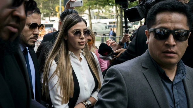 Drug lord El Chapo's wife could be sentenced to 4 years in prison
The US Justice Department prosecutor asked the judge to sentence to four years in prison for Emma Coronel Aispuro, the wife of drug lord El Chapo.
Emma Coronel Aispuro, wife of drug lord El Chapo https://t.co/E9czgXFUlJ