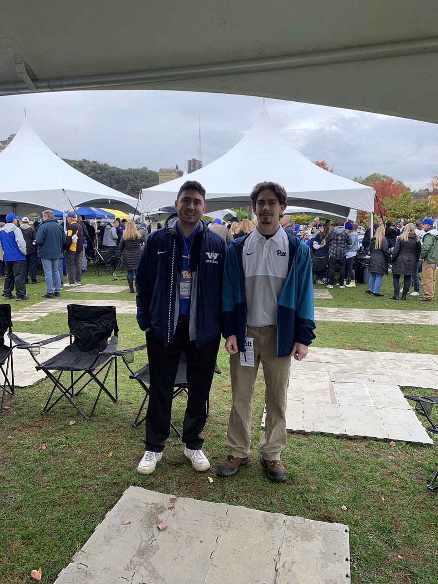 WCelevatewithus's tweet photo. Truly appreciate the opportunity for our students to work Pitt Football games with JMI Sports. Professional development! D3 school w/ D1 Power Five experiences. Shoutout to road warriors Brilla (@brilla_michael), Spicer (@timmyspicer23) &amp; Brock (@brock2william). 🔥#elevatewithus https://t.co/thW9d9ojNo
