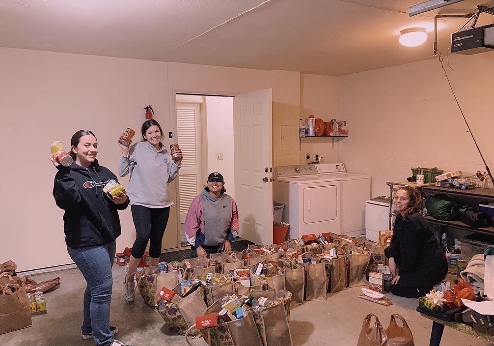 LSG_CalPoly's tweet image. 🍂2021 Thanksgiving Food Drive🍂

These past weeks the Sisters of Epsilon Chapter have been working hard collecting donations &amp;amp; food items to give back to our families with the National Headstart Program! We were able to make 20 baskets and feed families this Thanksgiving season!