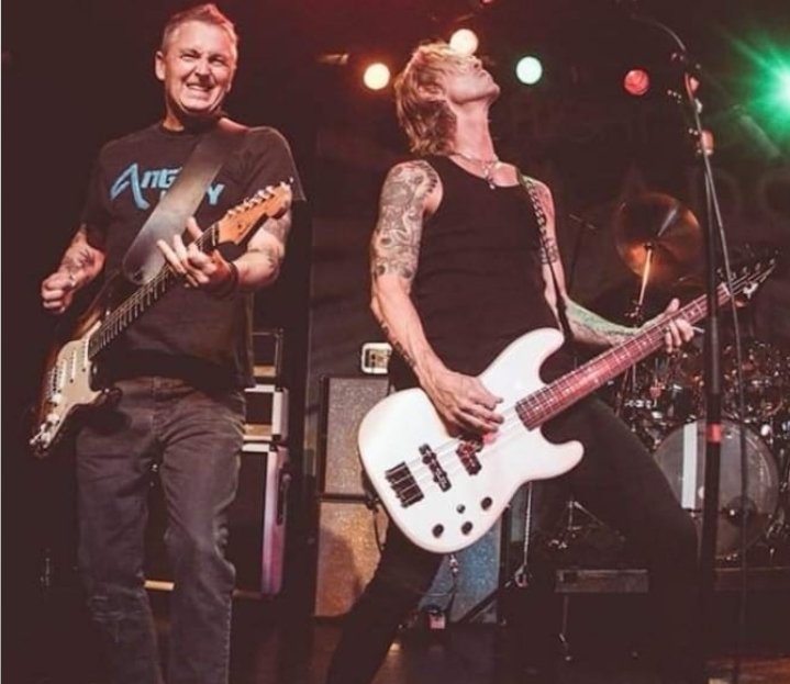 DuffMckaganArg's tweet photo. @DuffMcKagan y @MikeMcCreadyPJ en el beneficio anual de Flight To Mars en el @ShowboxPresents de Seattle Mayo 2016
📷 @ironmikesavoia
#duffmckagan #mikemccready #benefits #seattle #theshowbox #duffmckaganargentina #duffmckaganarg https://t.co/BtdQH51quH