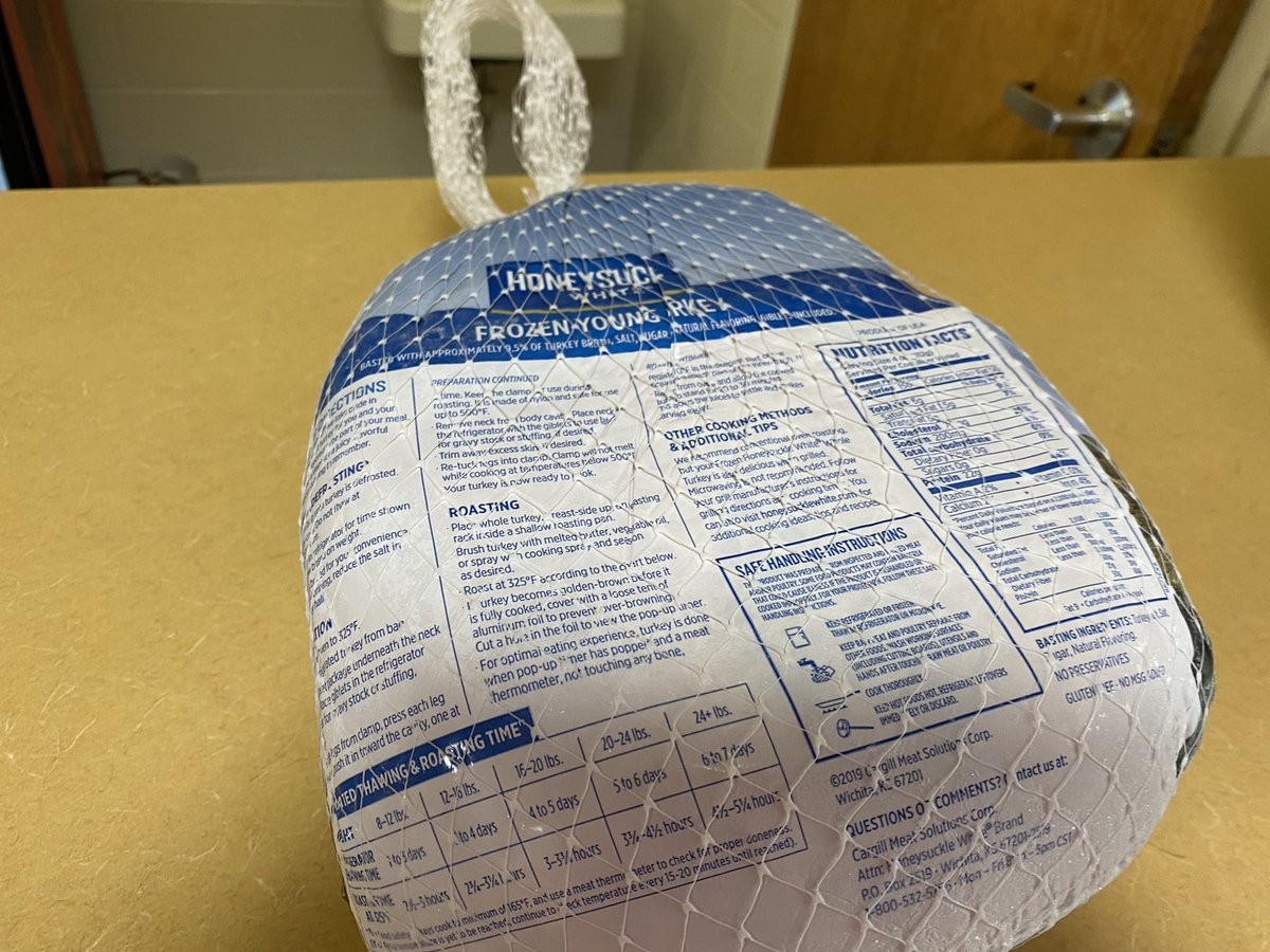 HHES_Principal's tweet image. We we able to give 45 🦃 to families thanks to @TAfromGA and 450 snack bags 🙏🏾 to @OperationFeed to our students. Happy Thanksgiving 🦃🍁🍽  @apsyoungms and @apsupdate