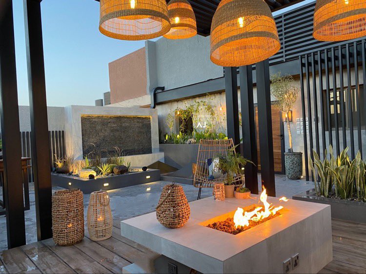 Home_des1's tweet photo. سطح منزل قبل وبعد التعديل 💛
رأيكم بالتعديل ؟؟

#ديكور #ديكورات_داخلية 
#تصميم #تصميم_داخلي
 #فن #interiordesign
#home https://t.co/AYxx8Uiy9o