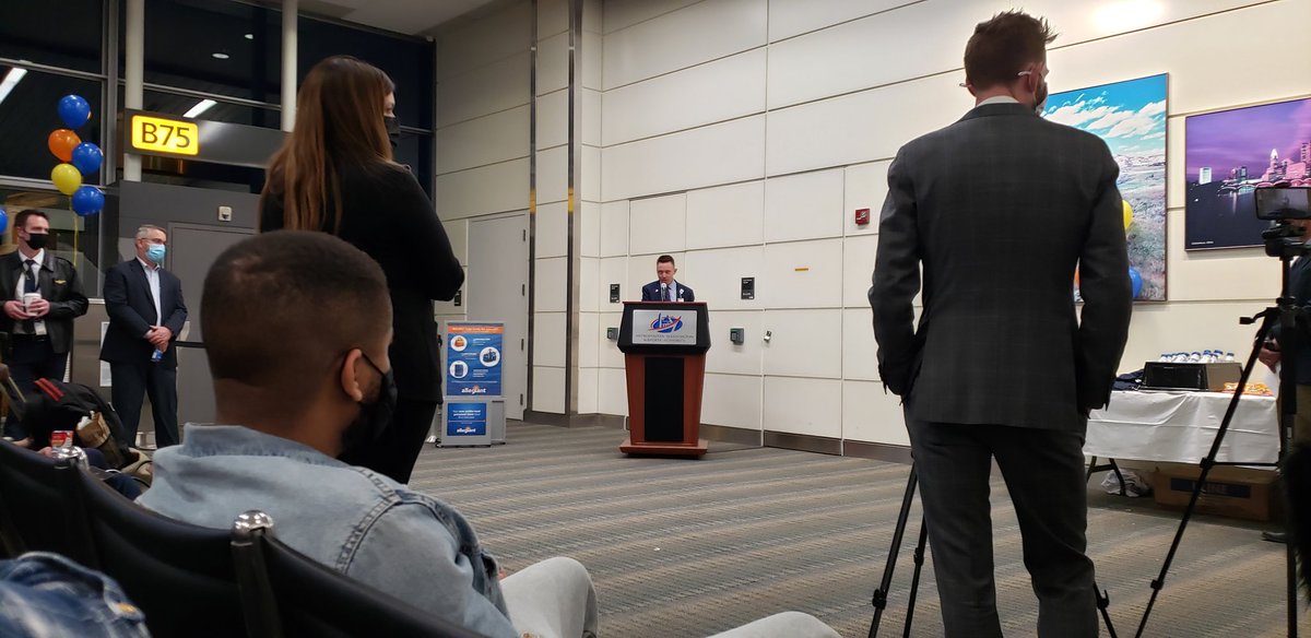 Mark Simpson tweet media