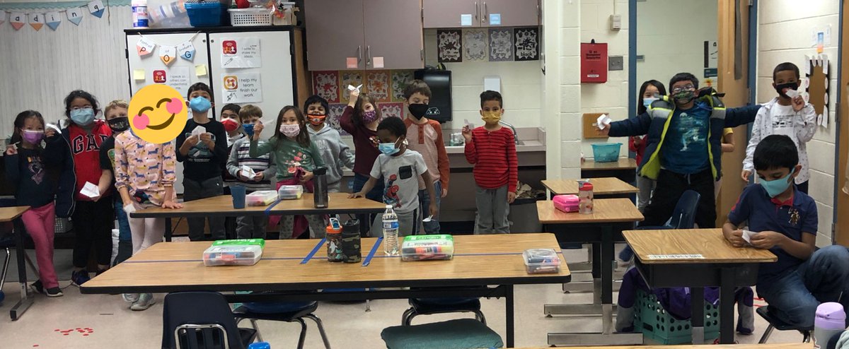Snyder1stGrade's tweet photo. Today we learned about how seasonal changes affect birds! We got to play Birds on the Move in our classroom to act out what it is like for birds to find food during different seasons! ☀️ 🍁 ❄️ #FCPSScience https://t.co/Fpr9gvgv9T