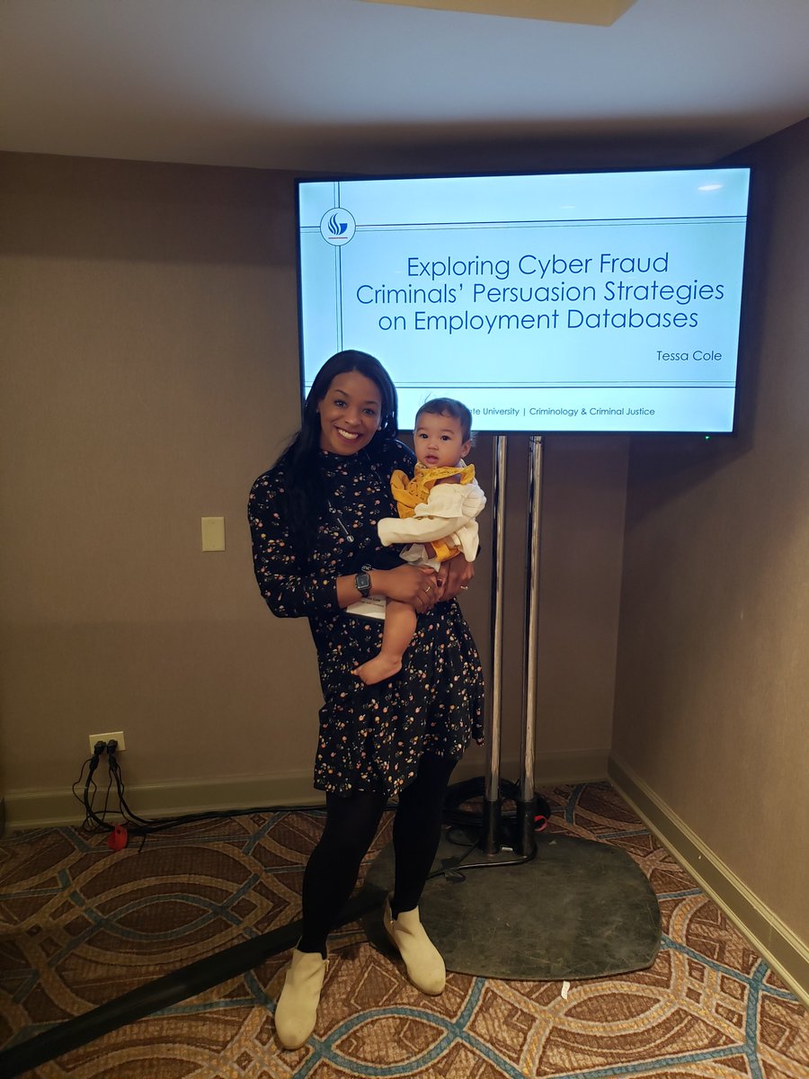 cjgsagsu's tweet photo. Our @gsucjc Ph.D. student @TessaCole01 presented her research in a panel this morning and some of our undergrad students presented their work at the @ASCRM41 poster session last night! 

Fantastic work 🎉🎉

@GSU_Research @evidencebasedc1 https://t.co/vNTeIwrnXR