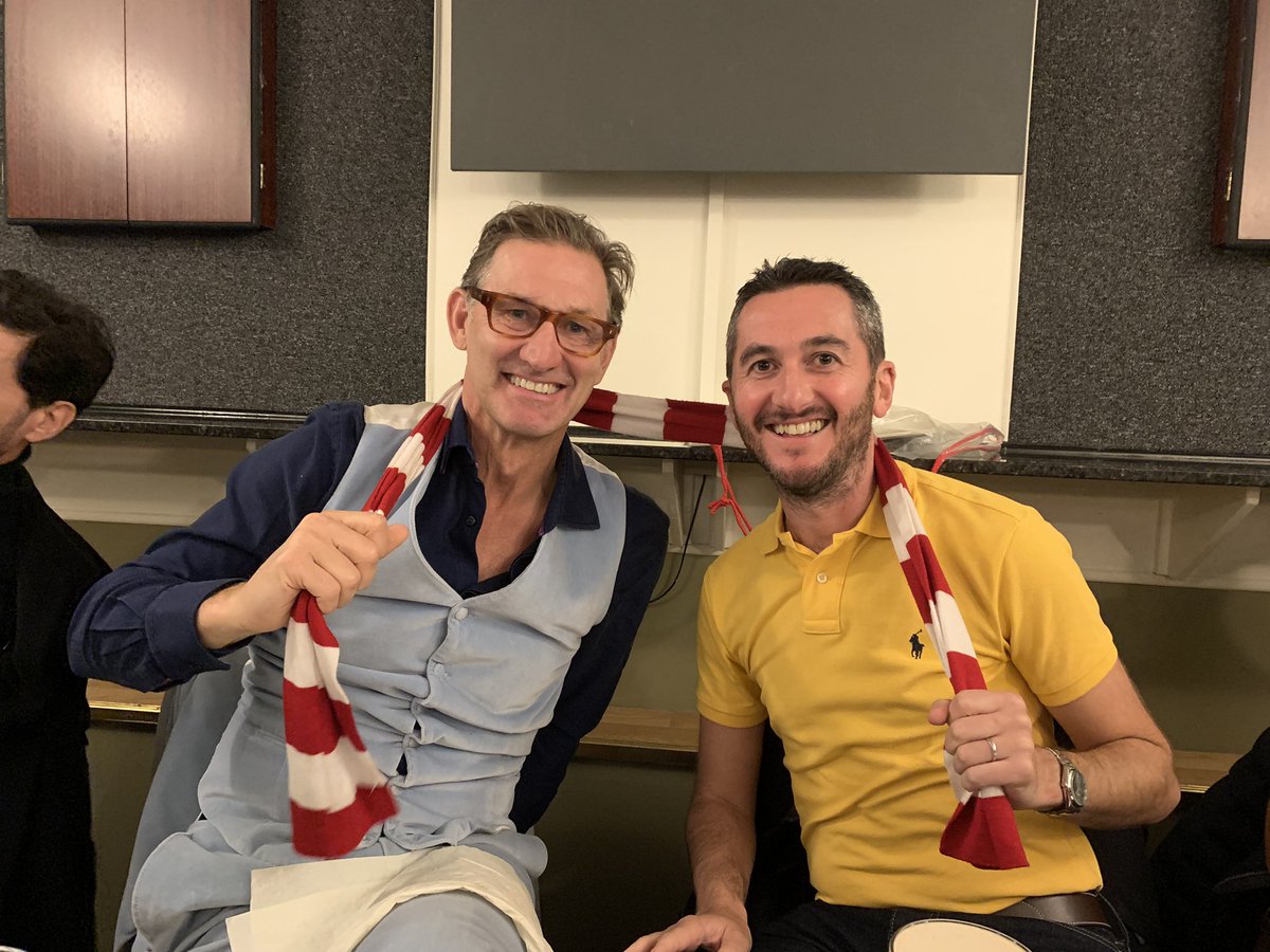 DPR_14's tweet photo. Lunch with the skipper @TonyAdams - an absolute pleasure and a total privilege #thatsumsitallup #mrarsenal #prostatecanceruk 🔴⚪️ https://t.co/MYJYMtjMqX