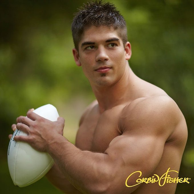 1 pic. #SexySaturday Who wants to play sports with Aiden ??

#gay #gayporn #pornstar #adultstar #malemodel
