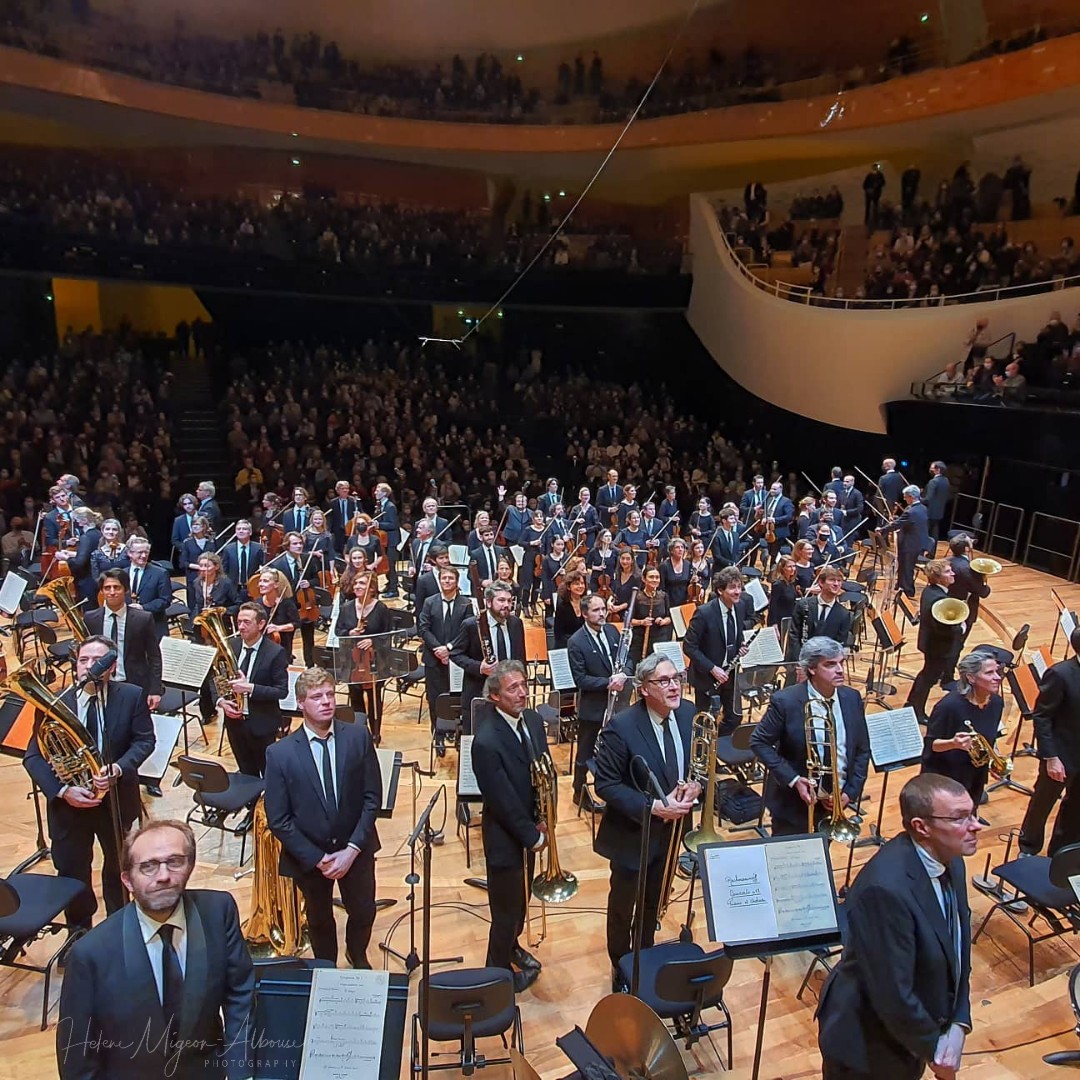 helene_mahln's tweet photo. 🎶 Bravo @PhilharRF conducted by @mikkofranck with #pianist #NikolaïLugansky for this wonderful #concert at the @philharmonie de #Paris !
#Rachmaninov #Rachmaninoff #Rach2 #Bruckner #Symphony7
#classicalmusic
📷 @helene_mahln - 19 nov.2021 https://t.co/8ocSKuuLVX