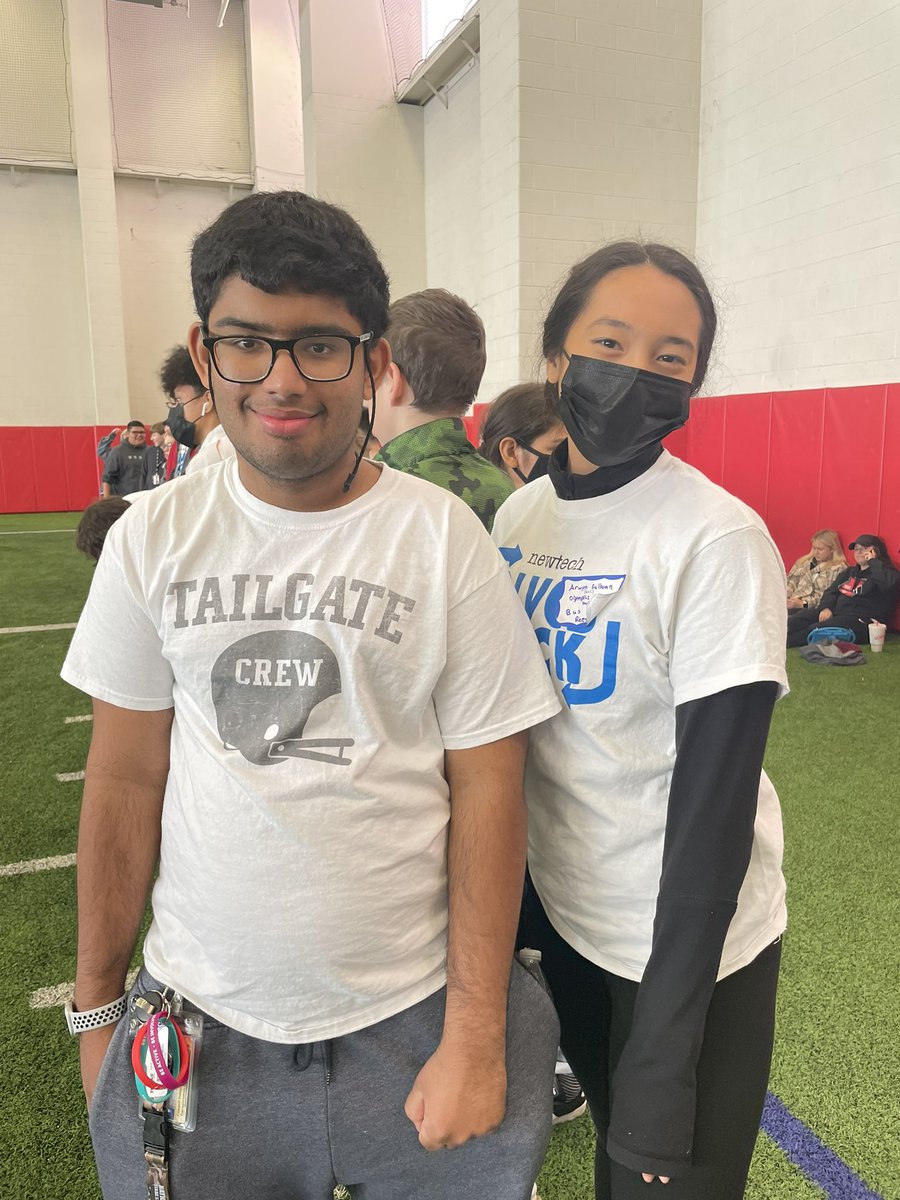 My last <a href="/NewTechCoppell/">New Tech High @ Coppell</a> gives back EVER!!🥲🥲 I had such a great time today, and it was a great way to kick off Thanksgiving break! #NTGB21
