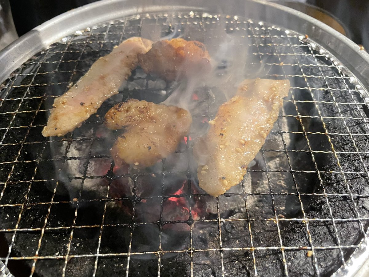 b3onys's tweet photo. 網の上の脂。 https://t.co/ERW04RU8pH