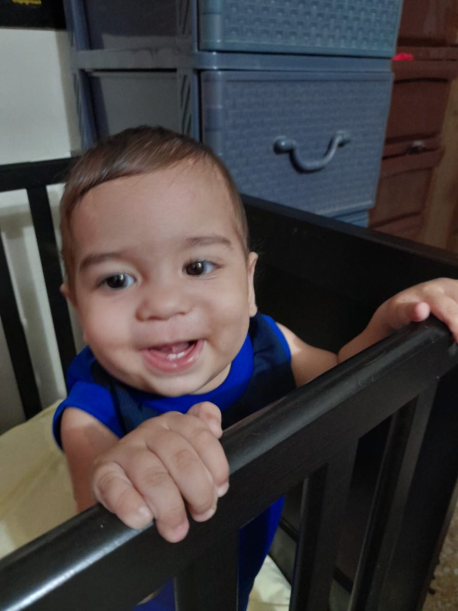 AmaurysHM's tweet photo. Papi, prepárate... Que ya tengo dos dientes para comer pizza, pollo y de todo lo que tu comes!!! @IngridF52087868 #Tatito #MiPollito https://t.co/Rjny6dyUdP