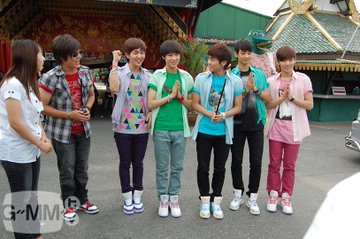 jjongonthisday's tweet photo. 081120 SHINee at Alligator farm in Thailand https://t.co/uRKrfMmsMm