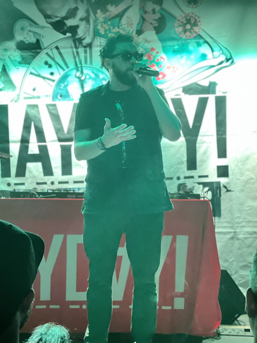Krayzieman9's tweet photo. These guys crushed it last night in Orlando, again.
Thanks for putting on an amazing show and giving the people live, great quality music.
Can’t wait for the next one.
@MAYDAYMUSIC @ITSBERNZ @Wrekonize @Potluck1Ton
#HardToLeaveTour https://t.co/WyOhKxxjAR