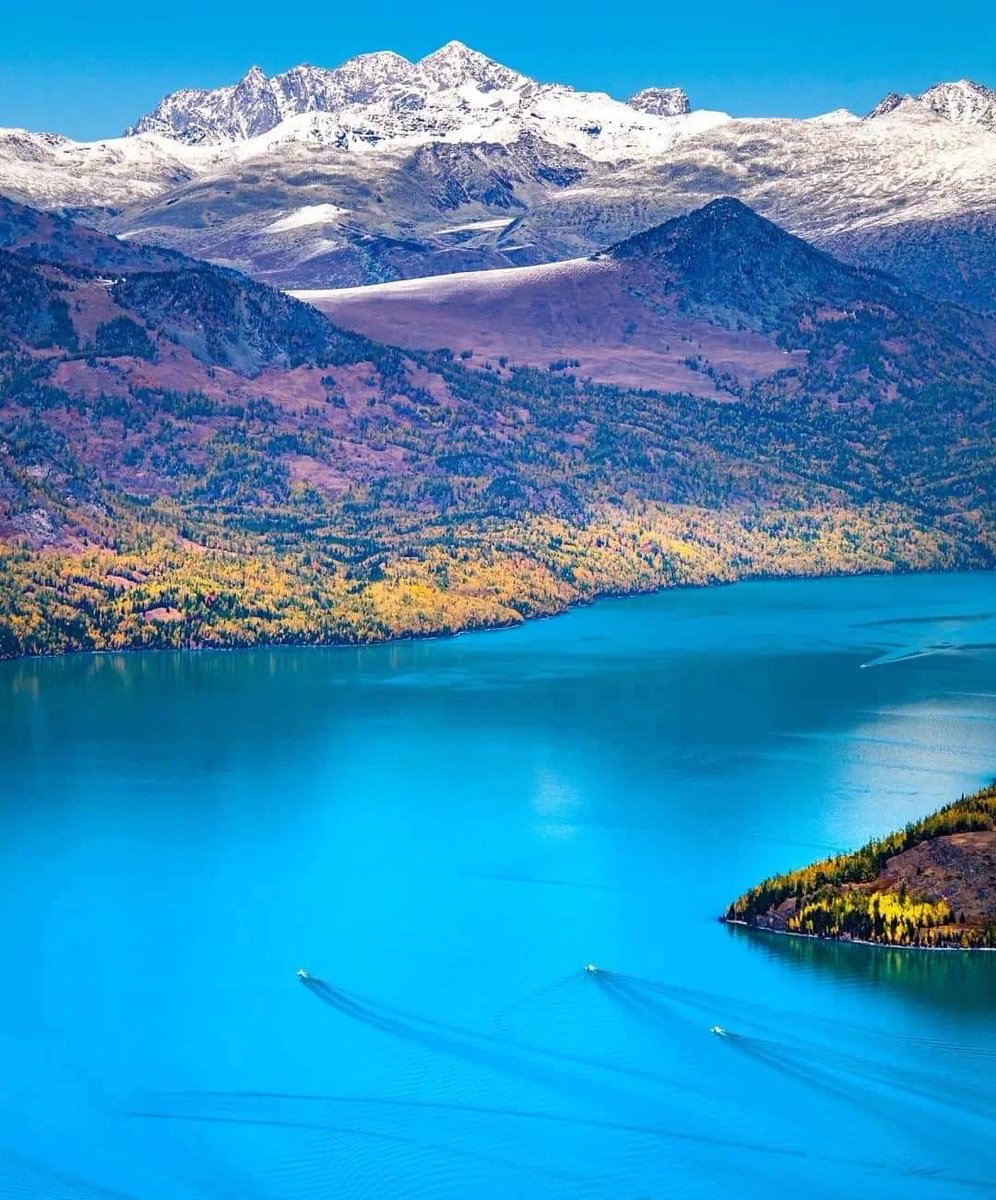 Chengdu_City's tweet photo. Lugu is an alpine #lake in the Daliang or "Great Cool" Mountains, shared by #Yunnan and #Sichuan. 

In fact, China has more than 2800 natural lakes with an area of more than 1 square kilometer.Each of them has its own diverse #culture. https://t.co/hsFeV0TTS4