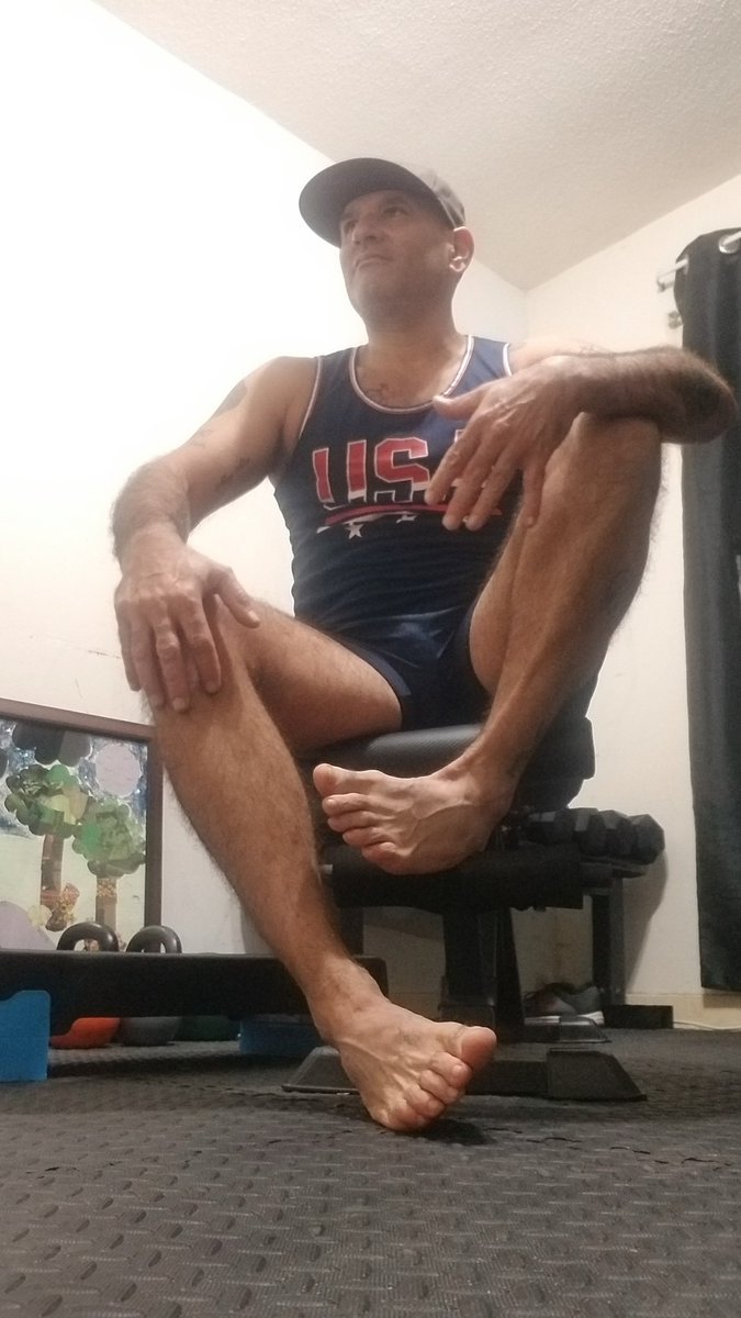 PatrickNation6's tweet photo. Lower body brutalization tonight!! #HeatsoutFeetsout #RadSkadNation #Crushingit #the4Ds #Manfeet https://t.co/3TxO6vwYlB