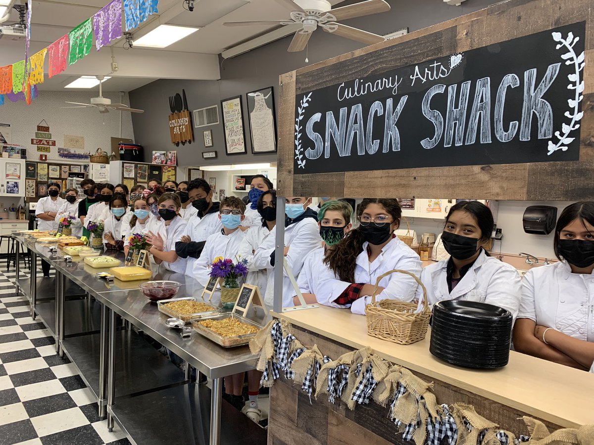 LVCulinaryArts's tweet photo. Culinary II students celebrated their “Friend’s Sides-Giving” today after preparing delicious food all week!
✅ Everything from scratch…even the pie crusts!
❤️ It was exceptional!!!
@LaderaVistaJH @FullertonSD
#CreateDelicious
#LVCulinaryArts https://t.co/S3zlIuZeSE