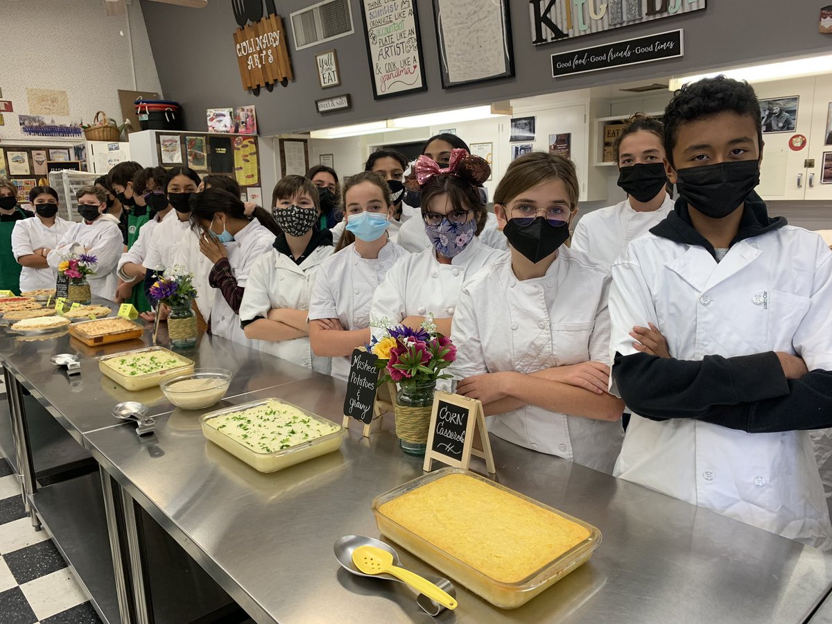 LVCulinaryArts's tweet photo. Culinary II students celebrated their “Friend’s Sides-Giving” today after preparing delicious food all week!
✅ Everything from scratch…even the pie crusts!
❤️ It was exceptional!!!
@LaderaVistaJH @FullertonSD
#CreateDelicious
#LVCulinaryArts https://t.co/S3zlIuZeSE