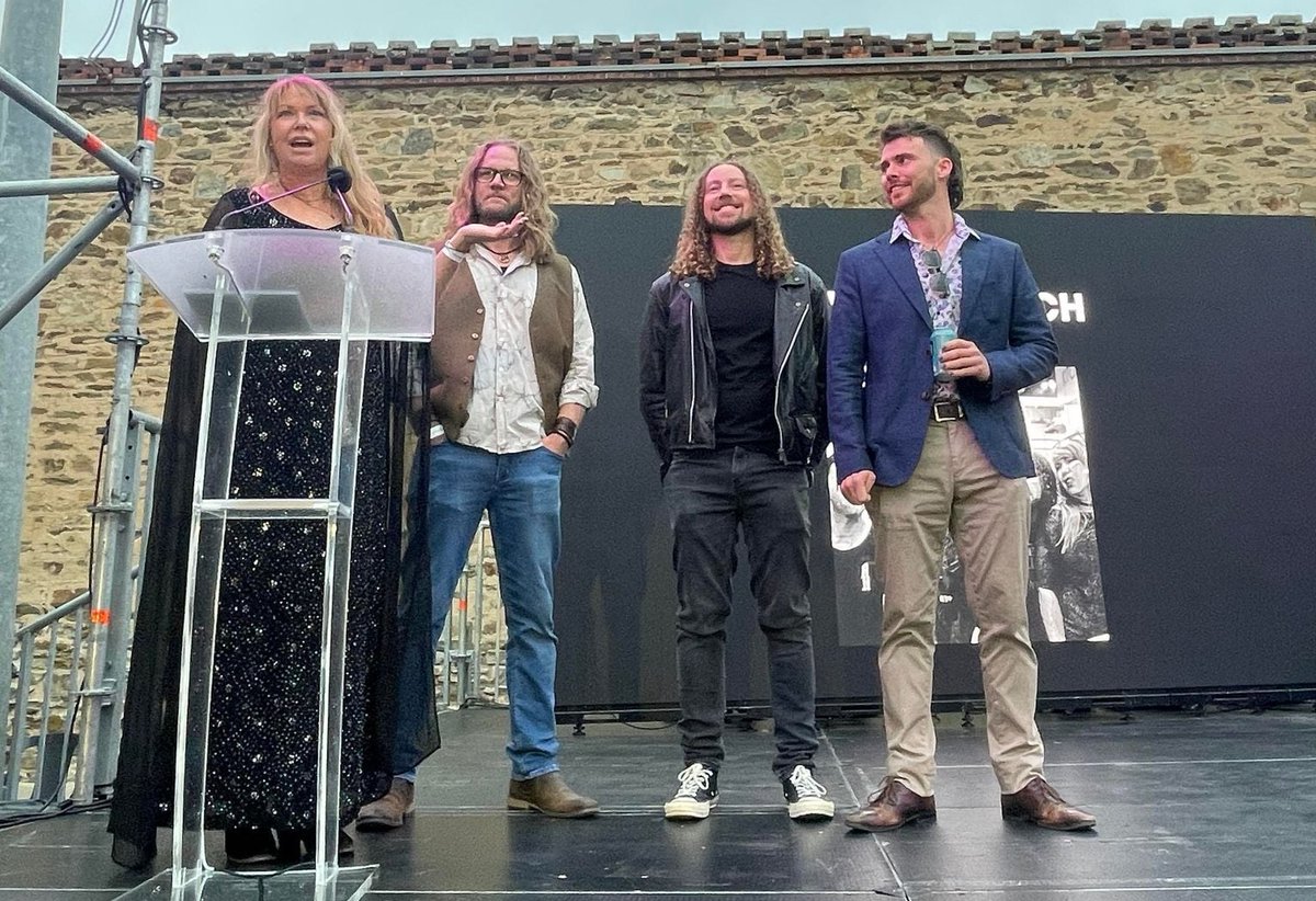 Kitchen Witch tweet media